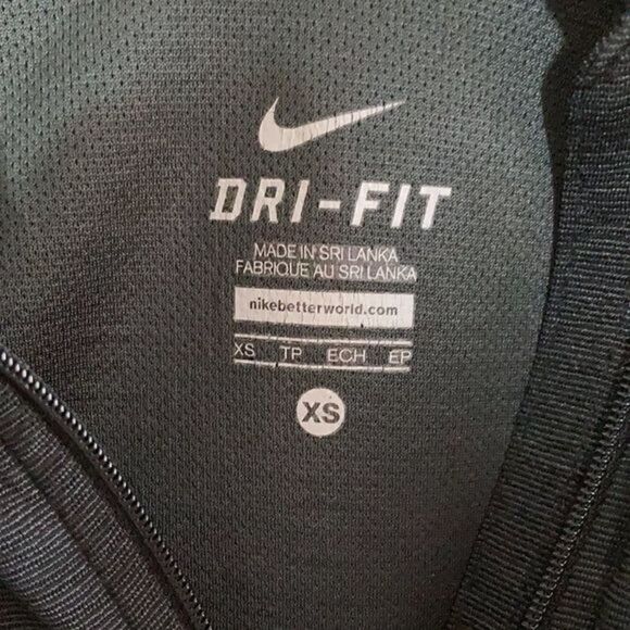 Nike Shirt Woman’s Size XS - Picture 4 of 5